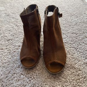 American Rag brown heels. Size 8.5